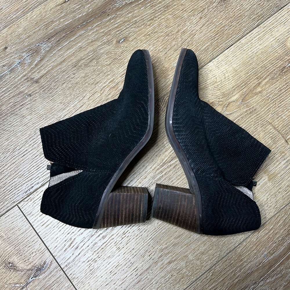Lucky Brand Black Pickla Suede Ankle Boots Size 37.5/7M - Picture 4 of 9